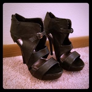 Shi by Journeys: black platform heel sz 6